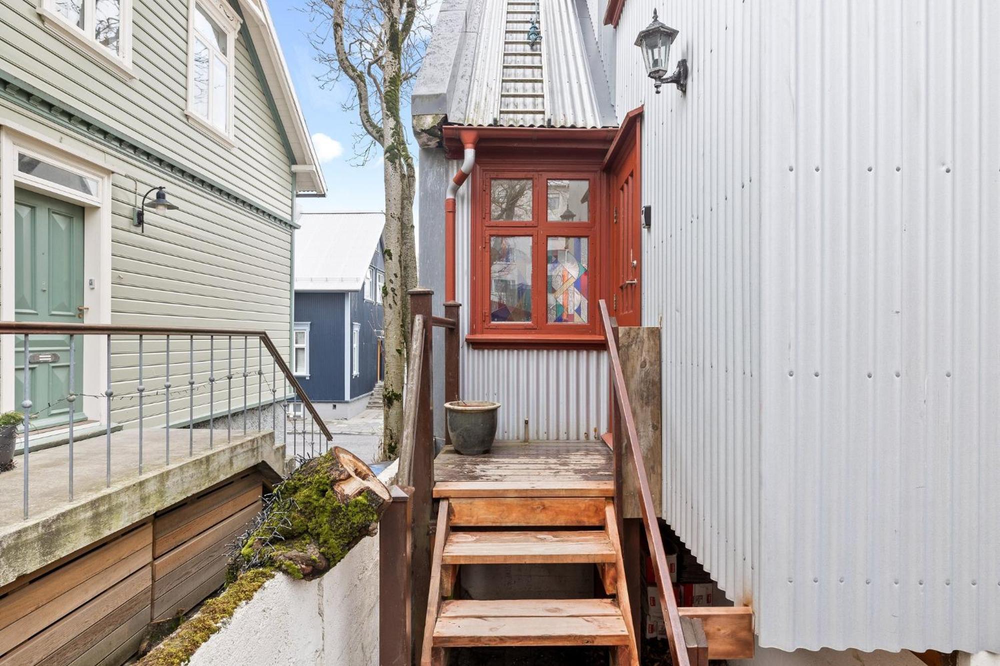 Downtown Reykjavik Baldursbra Holiday Home Exteriör bild